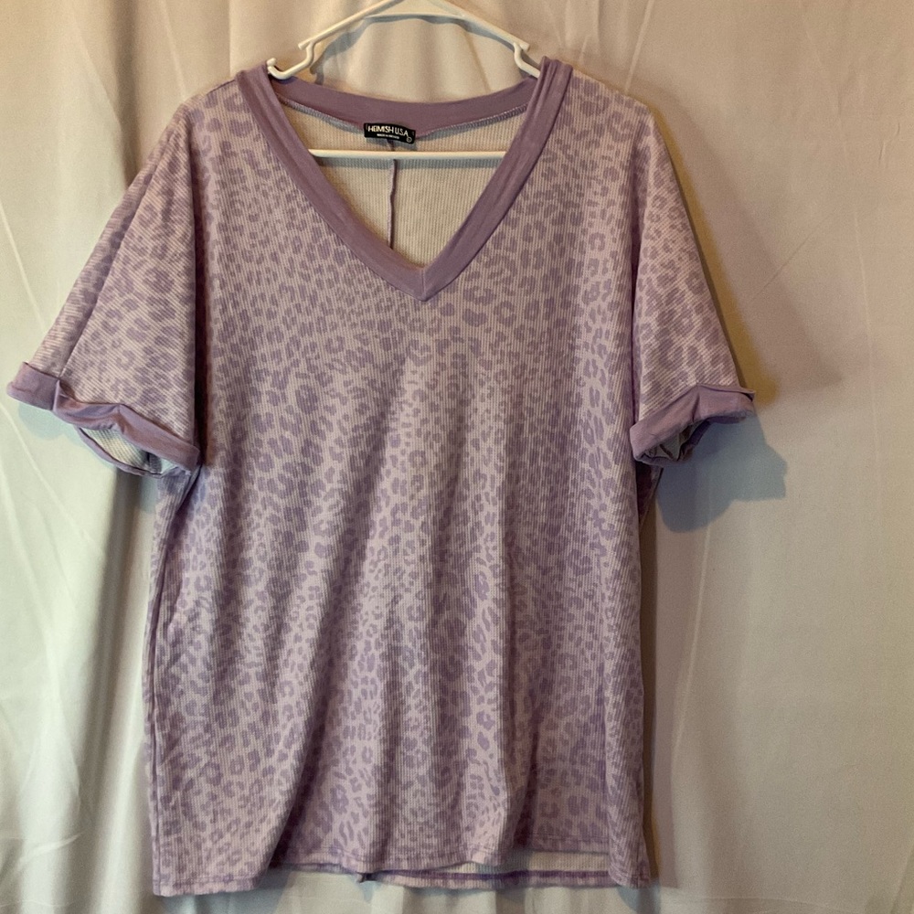 Heimish Women’s Short Sleeve V-Neck Lilac Leopard Print Size Large - Picture 1 of 14